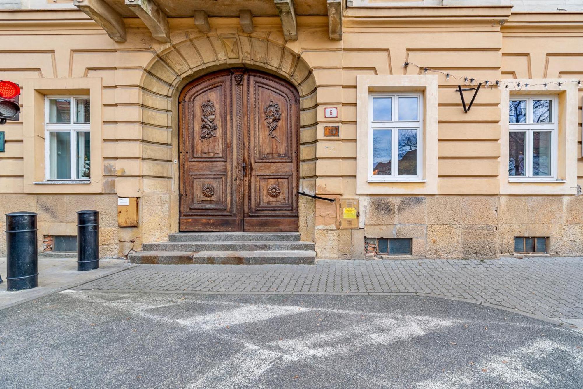 Unique Historic Palace Апартаменти
